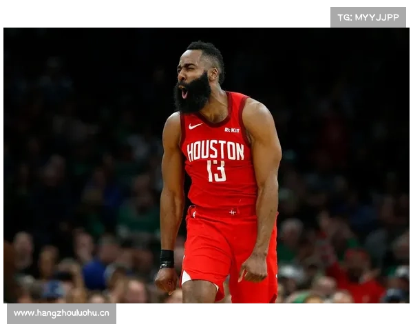 NBA后卫肌肉有多夸张?哈登强壮如牛 韦少胸肌像充气 NBA后卫肌肉有多夸张?哈登强壮如牛 韦少胸肌像充气