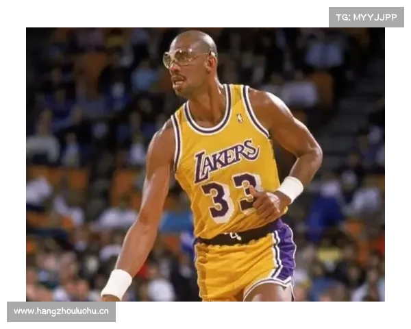 丢人,人工智能ChatGPT 评选出的 NBA 历史上最差的 10 名球员 丢人,人工智能ChatGPT 评选出的 NBA 历史上最差的 10 名球员